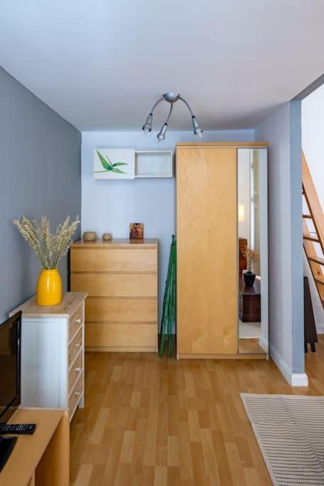 Beautiful Apartment In Malasana For 3 Pax - Ferrer มาดริด ภายนอก รูปภาพ